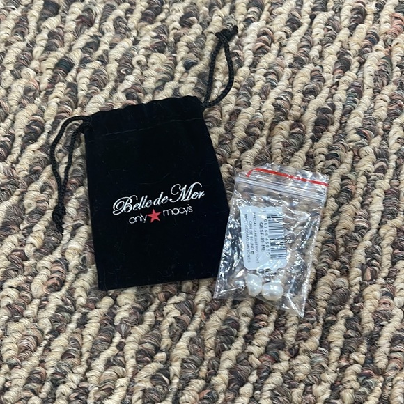 NWT | Belle de Mer Cultured Freshwater Button Pearl Earrings ❤️ - Picture 4 of 5